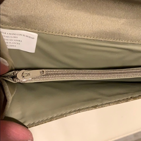 Mango Wallet - Picture 3 of 5